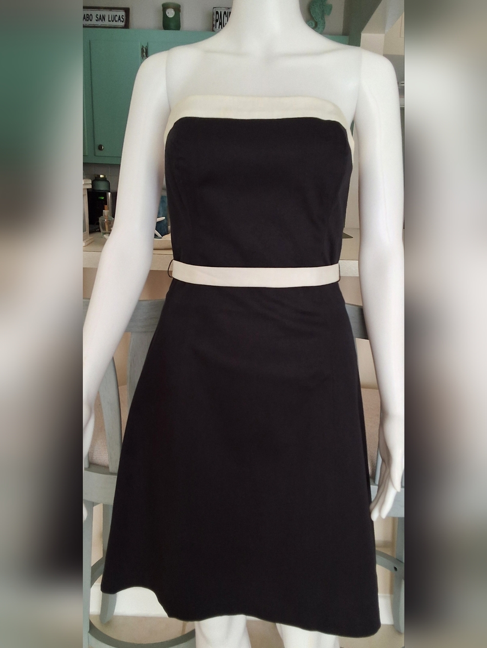 Chic White House Black Market Perfect Little Black Dress